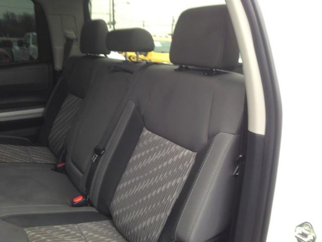 Used Toyota Tundra 4wd SR5 w/ Navi & rearCam 2020 | Car Revolution. Maple Shade, New Jersey Used Toyota Tundra 4wd SR5 w/ Navi & rearCam 2020 | Car Revolution. Maple Shade, New Jersey
