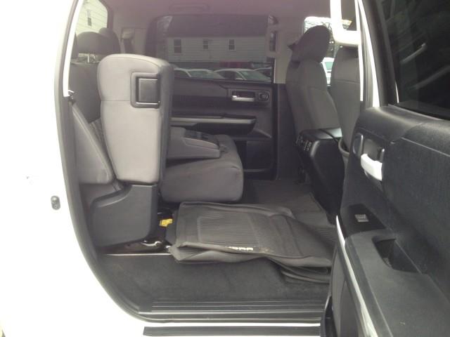 Used Toyota Tundra 4wd SR5 w/ Navi & rearCam 2020 | Car Revolution. Maple Shade, New Jersey Used Toyota Tundra 4wd SR5 w/ Navi & rearCam 2020 | Car Revolution. Maple Shade, New Jersey