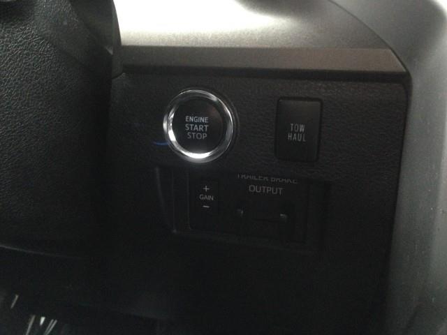 Used Toyota Tundra 4wd SR5 w/ Navi & rearCam 2020 | Car Revolution. Maple Shade, New Jersey Used Toyota Tundra 4wd SR5 w/ Navi & rearCam 2020 | Car Revolution. Maple Shade, New Jersey