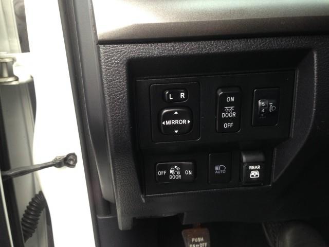 Used Toyota Tundra 4wd SR5 w/ Navi & rearCam 2020 | Car Revolution. Maple Shade, New Jersey Used Toyota Tundra 4wd SR5 w/ Navi & rearCam 2020 | Car Revolution. Maple Shade, New Jersey