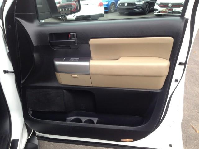 Used Toyota Sequoia SR5 4WD w/ Navi & rearCam 2018 | Car Revolution. Maple Shade, New Jersey Used Toyota Sequoia SR5 4WD w/ Navi & rearCam 2018 | Car Revolution. Maple Shade, New Jersey