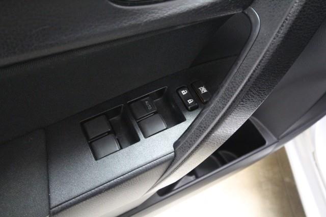 Used Toyota Corolla LE w/ rearCam 2019 | Car Revolution. Maple Shade, New Jersey Used Toyota Corolla LE w/ rearCam 2019 | Car Revolution. Maple Shade, New Jersey