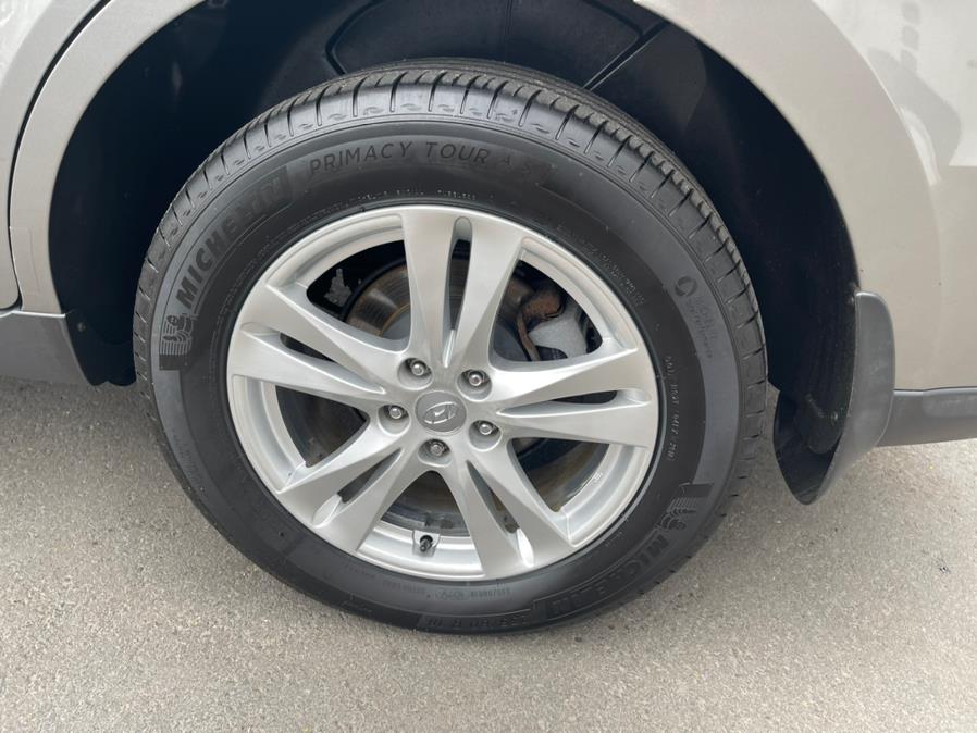Used Hyundai Santa Fe AWD 4dr V6 Auto Limited 2011 | Auto Match LLC. Waterbury, Connecticut Used Hyundai Santa Fe AWD 4dr V6 Auto Limited 2011 | Auto Match LLC. Waterbury, Connecticut
