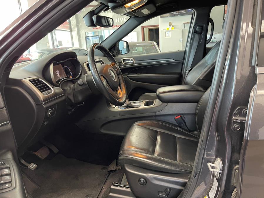 2017 Jeep Grand Cherokee Limited 4x2, available for sale in Inwood, New York | 5 Towns Drive. Inwood, New York 2017 Jeep Grand Cherokee Limited 4x2, available for sale in Inwood, New York | 5 Towns Drive. Inwood, New York