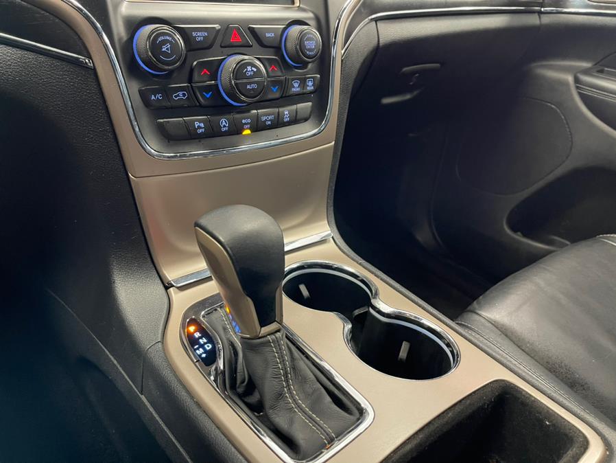 2017 Jeep Grand Cherokee Limited 4x2, available for sale in Inwood, New York | 5 Towns Drive. Inwood, New York 2017 Jeep Grand Cherokee Limited 4x2, available for sale in Inwood, New York | 5 Towns Drive. Inwood, New York
