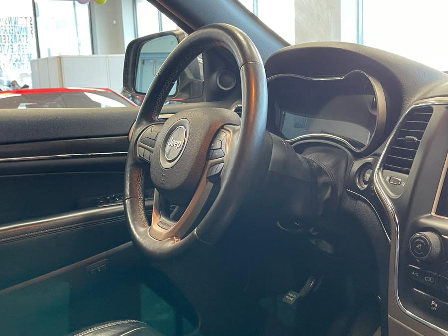 2017 Jeep Grand Cherokee Limited 4x2, available for sale in Inwood, New York | 5 Towns Drive. Inwood, New York 2017 Jeep Grand Cherokee Limited 4x2, available for sale in Inwood, New York | 5 Towns Drive. Inwood, New York