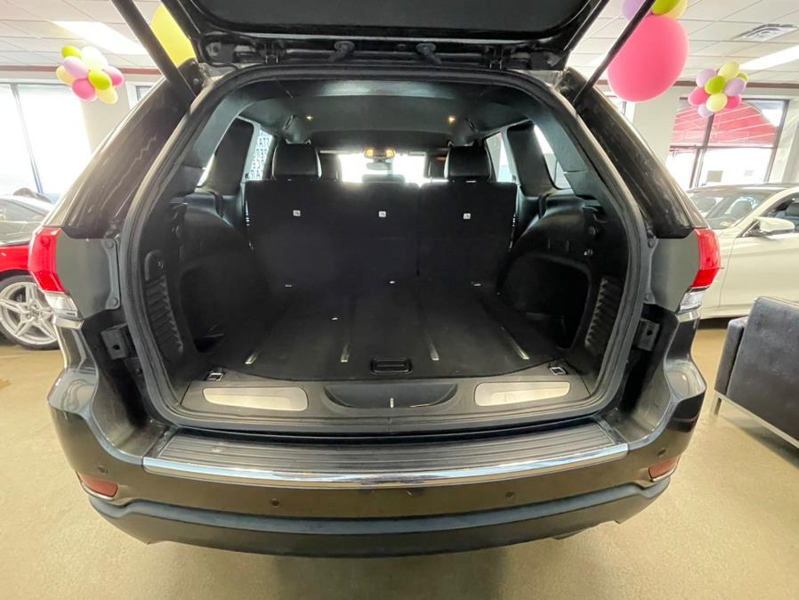 2017 Jeep Grand Cherokee Limited 4x2, available for sale in Inwood, New York | 5 Towns Drive. Inwood, New York 2017 Jeep Grand Cherokee Limited 4x2, available for sale in Inwood, New York | 5 Towns Drive. Inwood, New York