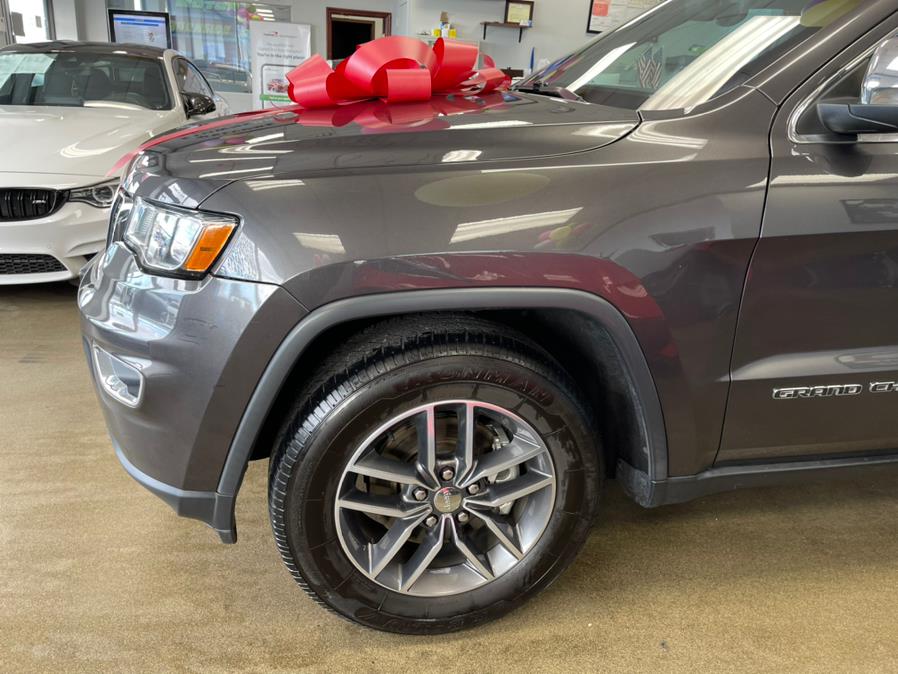 2017 Jeep Grand Cherokee Limited 4x2, available for sale in Inwood, New York | 5 Towns Drive. Inwood, New York 2017 Jeep Grand Cherokee Limited 4x2, available for sale in Inwood, New York | 5 Towns Drive. Inwood, New York