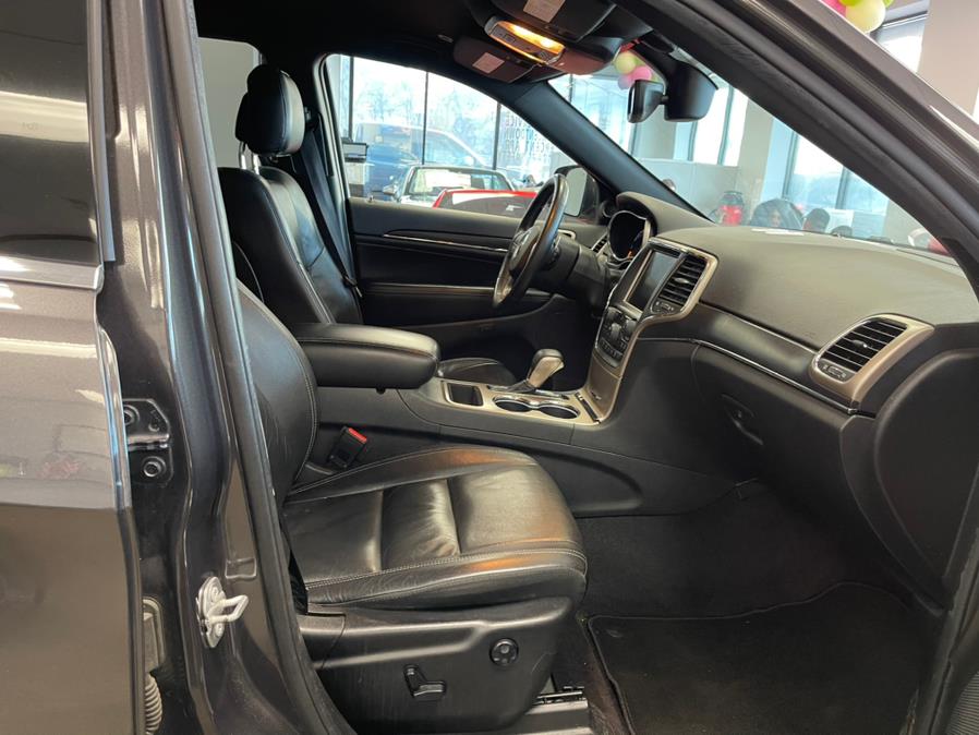 2017 Jeep Grand Cherokee Limited 4x2, available for sale in Inwood, New York | 5 Towns Drive. Inwood, New York 2017 Jeep Grand Cherokee Limited 4x2, available for sale in Inwood, New York | 5 Towns Drive. Inwood, New York