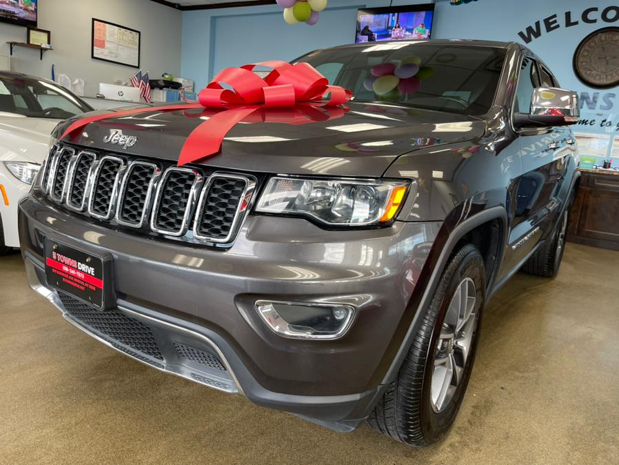 2017 Jeep Grand Cherokee Limited 4x2, available for sale in Inwood, New York | 5 Towns Drive. Inwood, New York 2017 Jeep Grand Cherokee Limited 4x2, available for sale in Inwood, New York | 5 Towns Drive. Inwood, New York