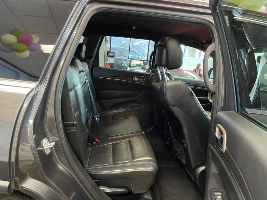 2017 Jeep Grand Cherokee Limited 4x2, available for sale in Inwood, New York | 5 Towns Drive. Inwood, New York 2017 Jeep Grand Cherokee Limited 4x2, available for sale in Inwood, New York | 5 Towns Drive. Inwood, New York