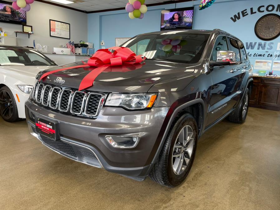 2017 Jeep Grand Cherokee Limited 4x2, available for sale in Inwood, New York | 5 Towns Drive. Inwood, New York 2017 Jeep Grand Cherokee Limited 4x2, available for sale in Inwood, New York | 5 Towns Drive. Inwood, New York