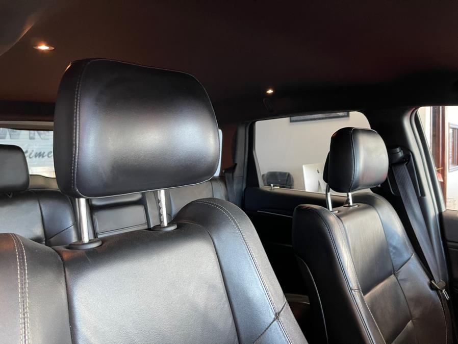 2017 Jeep Grand Cherokee Limited 4x2, available for sale in Inwood, New York | 5 Towns Drive. Inwood, New York 2017 Jeep Grand Cherokee Limited 4x2, available for sale in Inwood, New York | 5 Towns Drive. Inwood, New York