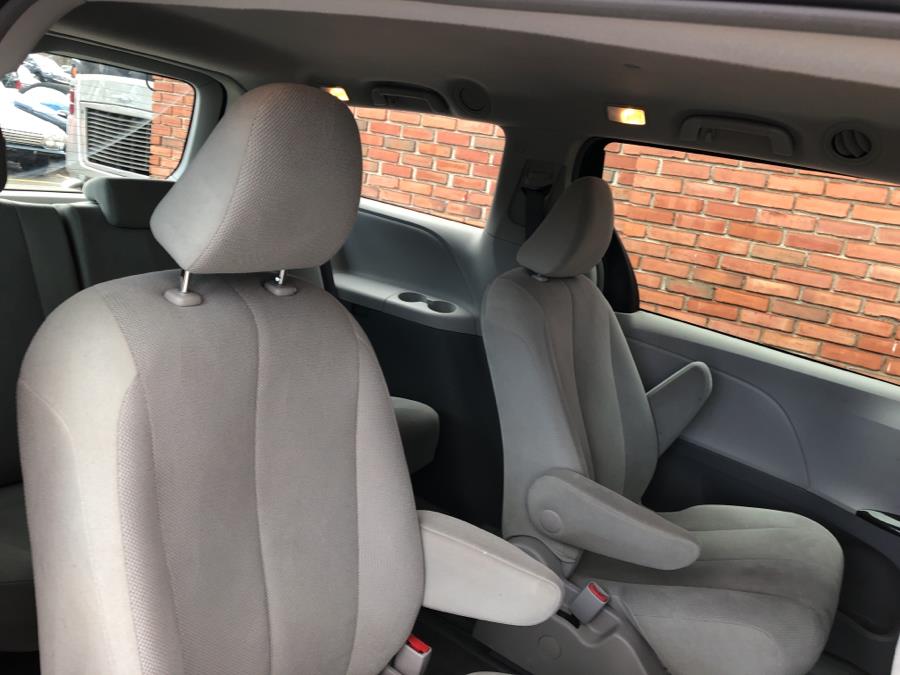 Used Toyota Sienna 5dr 7-Pass Van L 2013 | National Auto Brokers, Inc.. Waterbury, Connecticut Used Toyota Sienna 5dr 7-Pass Van L 2013 | National Auto Brokers, Inc.. Waterbury, Connecticut