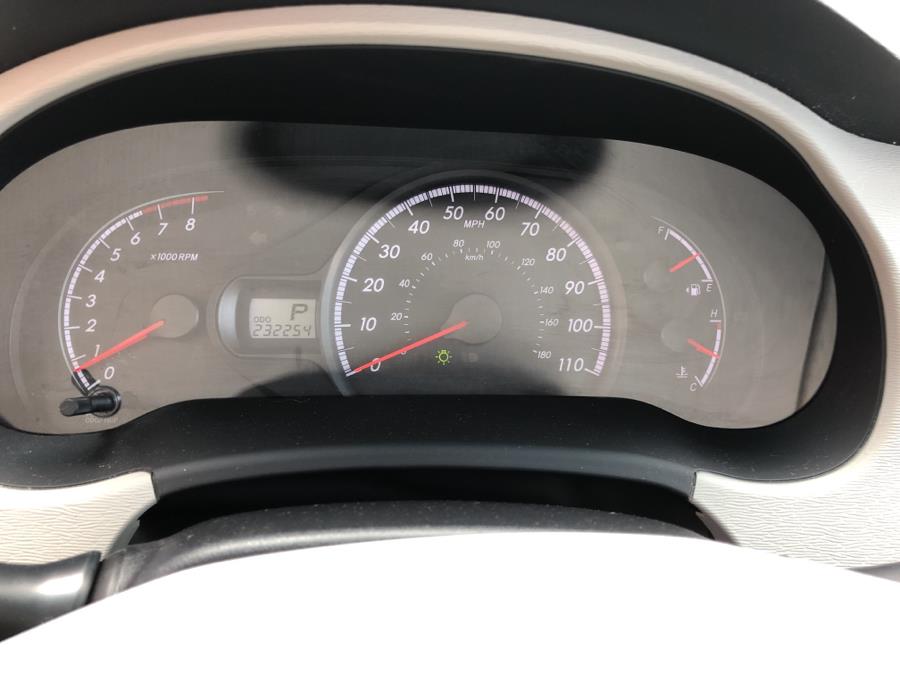 Used Toyota Sienna 5dr 7-Pass Van L 2013 | National Auto Brokers, Inc.. Waterbury, Connecticut Used Toyota Sienna 5dr 7-Pass Van L 2013 | National Auto Brokers, Inc.. Waterbury, Connecticut