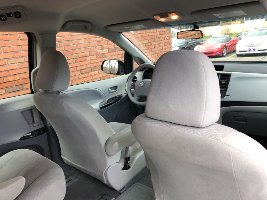 Used Toyota Sienna 5dr 7-Pass Van L 2013 | National Auto Brokers, Inc.. Waterbury, Connecticut Used Toyota Sienna 5dr 7-Pass Van L 2013 | National Auto Brokers, Inc.. Waterbury, Connecticut