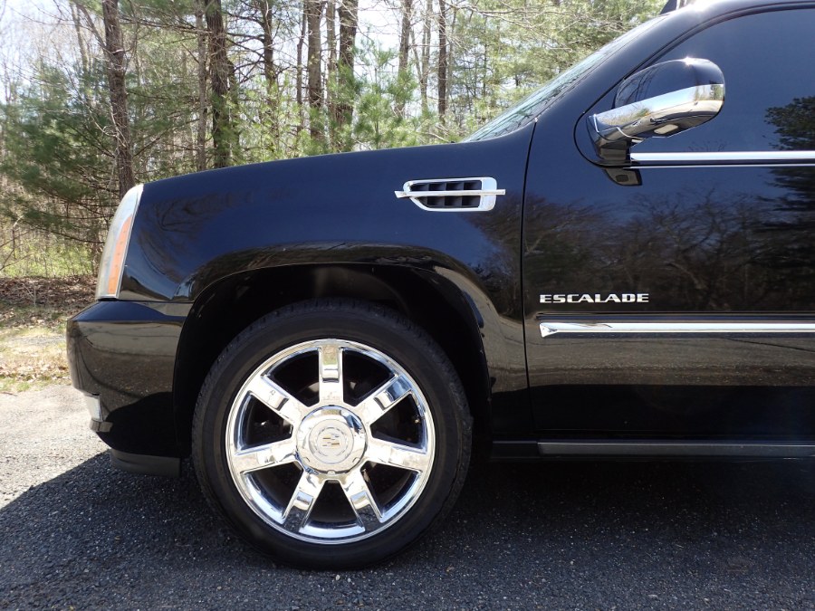 Used Cadillac Escalade AWD 4dr Premium 2011 | Eagleville Motors. Storrs, Connecticut Used Cadillac Escalade AWD 4dr Premium 2011 | Eagleville Motors. Storrs, Connecticut