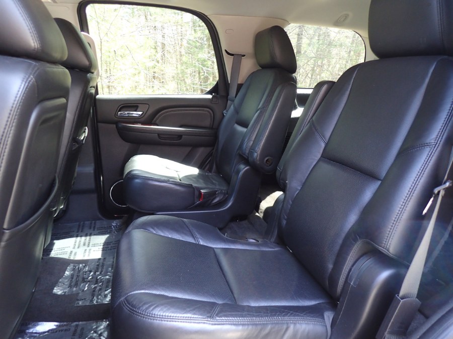 Used Cadillac Escalade AWD 4dr Premium 2011 | Eagleville Motors. Storrs, Connecticut Used Cadillac Escalade AWD 4dr Premium 2011 | Eagleville Motors. Storrs, Connecticut