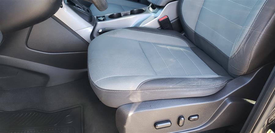 2016 Ford Escape SE 4WD 4dr SE, available for sale in Little Ferry, New Jersey | Victoria Preowned Autos Inc. Little Ferry, New Jersey 2016 Ford Escape SE 4WD 4dr SE, available for sale in Little Ferry, New Jersey | Victoria Preowned Autos Inc. Little Ferry, New Jersey