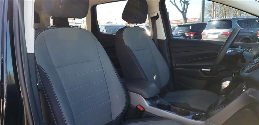2016 Ford Escape SE 4WD 4dr SE, available for sale in Little Ferry, New Jersey | Victoria Preowned Autos Inc. Little Ferry, New Jersey 2016 Ford Escape SE 4WD 4dr SE, available for sale in Little Ferry, New Jersey | Victoria Preowned Autos Inc. Little Ferry, New Jersey