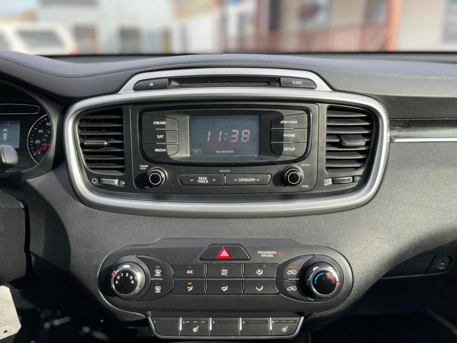Used Kia Sorento FWD 4dr 2.4L LX 2016 | NYC Automart Inc. Brooklyn, New York Used Kia Sorento FWD 4dr 2.4L LX 2016 | NYC Automart Inc. Brooklyn, New York