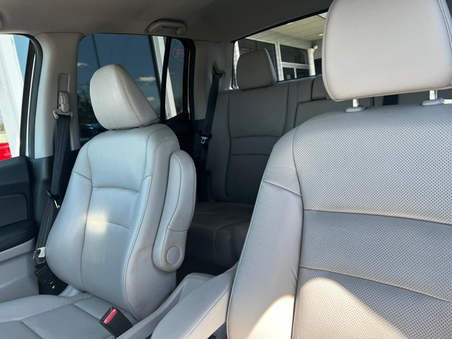 2017 Honda Ridgeline RTL 4x4 Crew Cab 5.3'' Bed, available for sale in New Windsor, New York | Prestige Pre-Owned Motors Inc. New Windsor, New York 2017 Honda Ridgeline RTL 4x4 Crew Cab 5.3'' Bed, available for sale in New Windsor, New York | Prestige Pre-Owned Motors Inc. New Windsor, New York