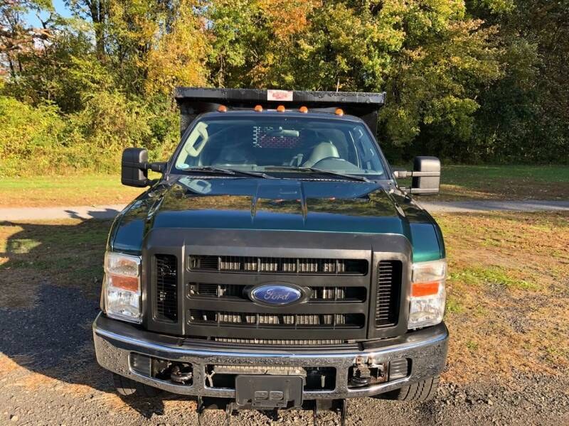 2009 Ford Super Duty F-350 DRW 4WD Reg Cab 141" WB 60" CA XLT, available for sale in Plainville, Connecticut | Choice Group LLC Choice Motor Car. Plainville, Connecticut