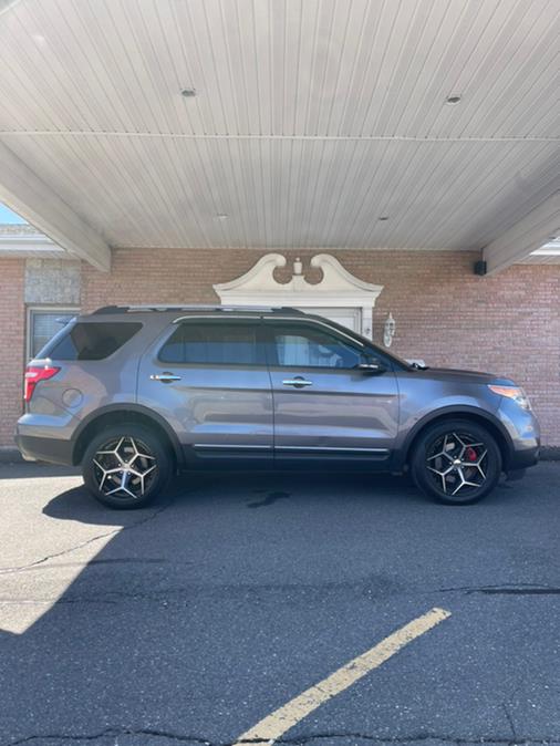 2013 Ford Explorer 4WD 4dr XLT, available for sale in New Britain, Connecticut | Supreme Automotive. New Britain, Connecticut 2013 Ford Explorer 4WD 4dr XLT, available for sale in New Britain, Connecticut | Supreme Automotive. New Britain, Connecticut