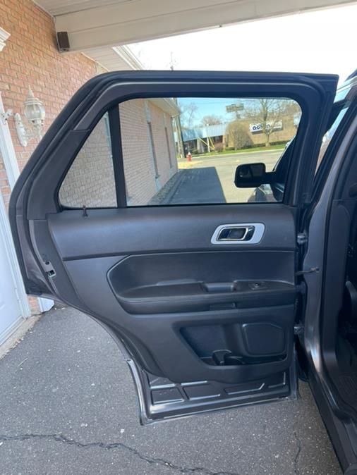 2013 Ford Explorer 4WD 4dr XLT, available for sale in New Britain, Connecticut | Supreme Automotive. New Britain, Connecticut 2013 Ford Explorer 4WD 4dr XLT, available for sale in New Britain, Connecticut | Supreme Automotive. New Britain, Connecticut