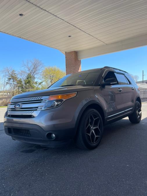 2013 Ford Explorer 4WD 4dr XLT, available for sale in New Britain, Connecticut | Supreme Automotive. New Britain, Connecticut 2013 Ford Explorer 4WD 4dr XLT, available for sale in New Britain, Connecticut | Supreme Automotive. New Britain, Connecticut