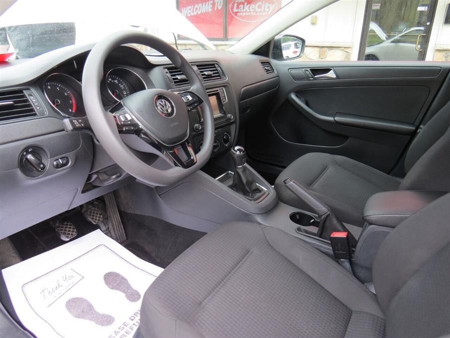 Used Volkswagen Jetta 1.4T S 4dr Sedan 5M 2016 | Lake City Exports Inc. Auburn, Maine Used Volkswagen Jetta 1.4T S 4dr Sedan 5M 2016 | Lake City Exports Inc. Auburn, Maine