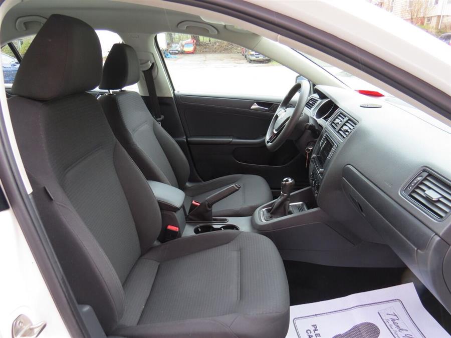 Used Volkswagen Jetta 1.4T S 4dr Sedan 5M 2016 | Lake City Exports Inc. Auburn, Maine Used Volkswagen Jetta 1.4T S 4dr Sedan 5M 2016 | Lake City Exports Inc. Auburn, Maine