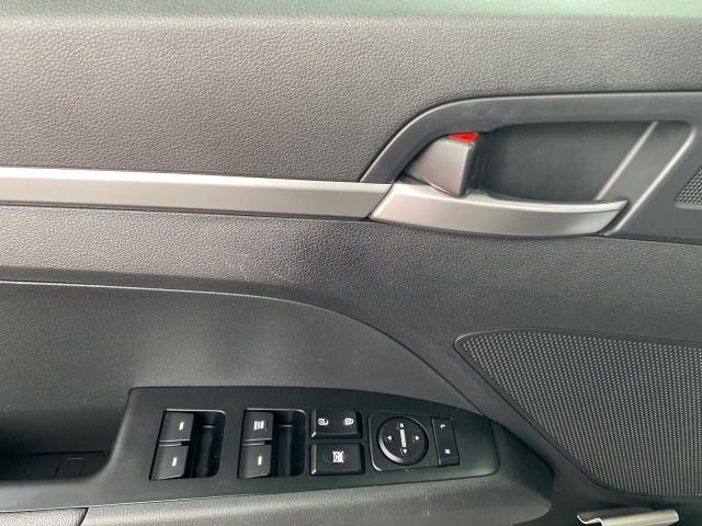 Used Hyundai Elantra SE 2020 | Queens Auto Mall. Richmond Hill, New York Used Hyundai Elantra SE 2020 | Queens Auto Mall. Richmond Hill, New York