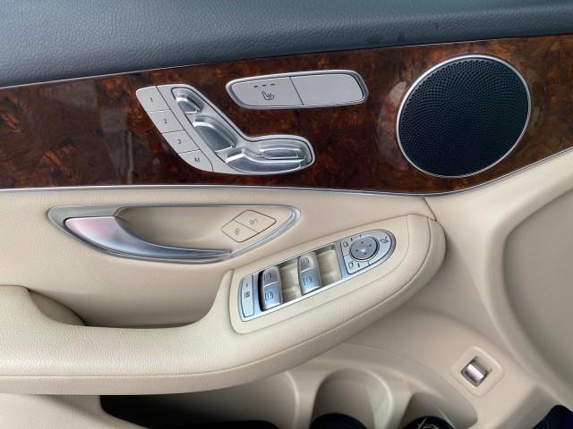 Used Mercedes-benz Glc GLC 300 2019 | Queens Auto Mall. Richmond Hill, New York Used Mercedes-benz Glc GLC 300 2019 | Queens Auto Mall. Richmond Hill, New York