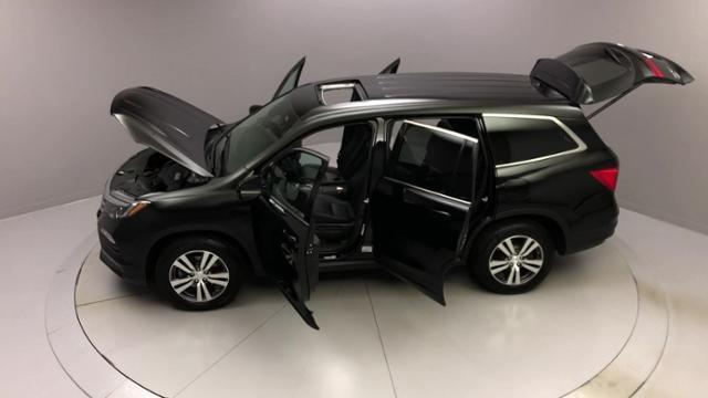 2017 Honda Pilot EX-L w/Honda Sensing AWD, available for sale in Naugatuck, Connecticut | J&M Automotive Sls&Svc LLC. Naugatuck, Connecticut 2017 Honda Pilot EX-L w/Honda Sensing AWD, available for sale in Naugatuck, Connecticut | J&M Automotive Sls&Svc LLC. Naugatuck, Connecticut