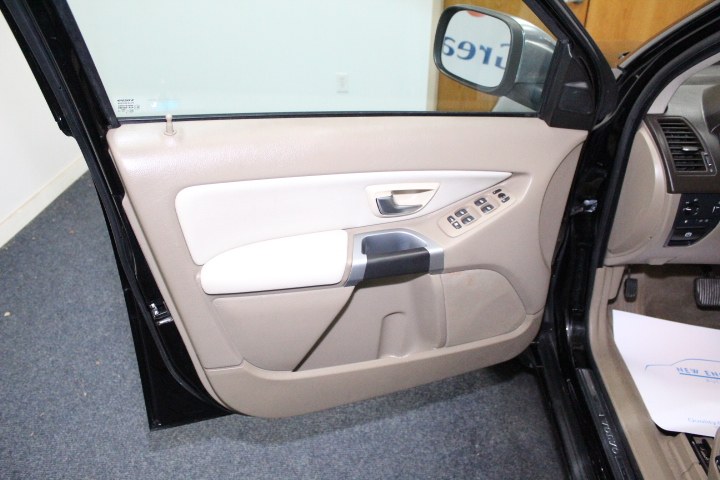 2013 Volvo XC90 AWD 4dr Platinum, available for sale in Plainville, Connecticut | New England Auto Sales LLC. Plainville, Connecticut 2013 Volvo XC90 AWD 4dr Platinum, available for sale in Plainville, Connecticut | New England Auto Sales LLC. Plainville, Connecticut
