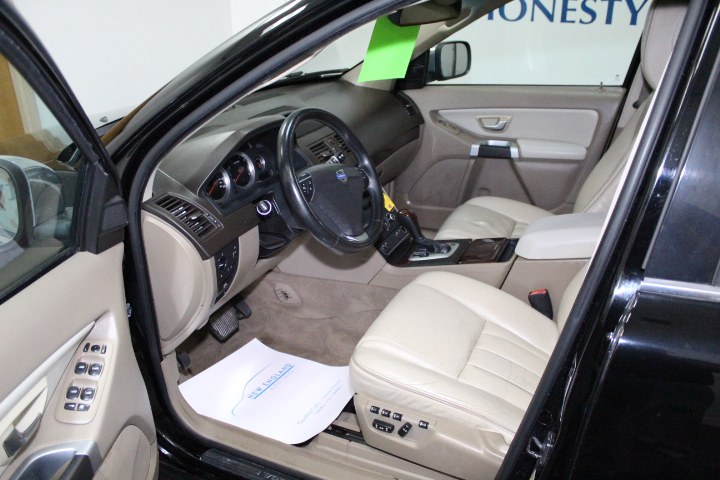 2013 Volvo XC90 AWD 4dr Platinum, available for sale in Plainville, Connecticut | New England Auto Sales LLC. Plainville, Connecticut 2013 Volvo XC90 AWD 4dr Platinum, available for sale in Plainville, Connecticut | New England Auto Sales LLC. Plainville, Connecticut