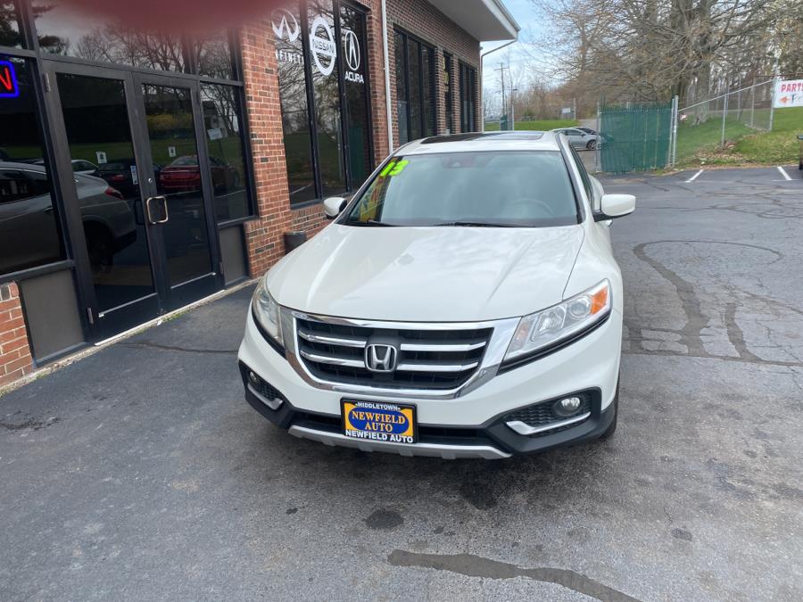 2013 Honda Crosstour 4WD V6 5dr EX-L, available for sale in Middletown, Connecticut | Newfield Auto Sales. Middletown, Connecticut