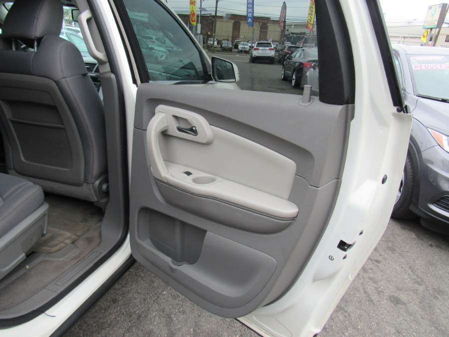 Used Chevrolet Traverse AWD 4dr LT w/2LT 2012 | NJ Used Cars Center. Irvington, New Jersey Used Chevrolet Traverse AWD 4dr LT w/2LT 2012 | NJ Used Cars Center. Irvington, New Jersey