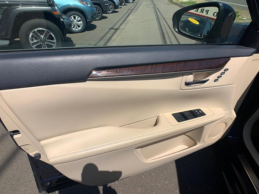 Used Lexus ES 350 4dr Sdn 2013 | Smart Buy Auto Sales, LLC. Wallingford, Connecticut Used Lexus ES 350 4dr Sdn 2013 | Smart Buy Auto Sales, LLC. Wallingford, Connecticut