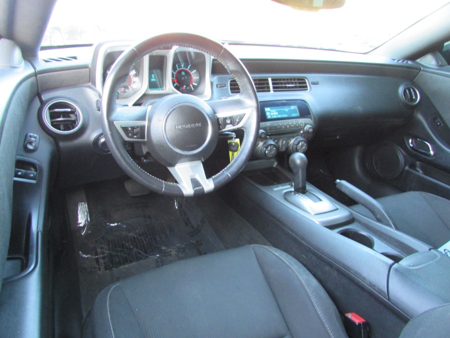 Used Chevrolet Camaro 2dr Cpe 1LT 2011 | United Auto Sales of E Windsor, Inc. East Windsor, Connecticut Used Chevrolet Camaro 2dr Cpe 1LT 2011 | United Auto Sales of E Windsor, Inc. East Windsor, Connecticut