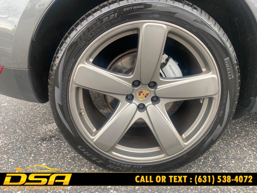2015 Porsche Macan AWD 4dr S, available for sale in Commack, New York | DSA Motor Sports Corp. Commack, New York 2015 Porsche Macan AWD 4dr S, available for sale in Commack, New York | DSA Motor Sports Corp. Commack, New York