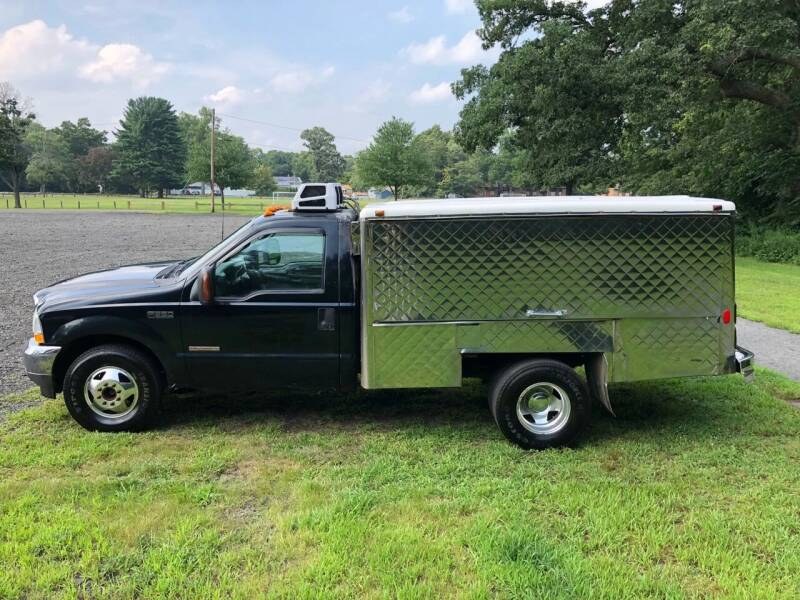 2003 Ford Super Duty F-350 DRW Reg Cab 141" WB 60" CA XL, available for sale in Plainville, Connecticut | Choice Group LLC Choice Motor Car. Plainville, Connecticut