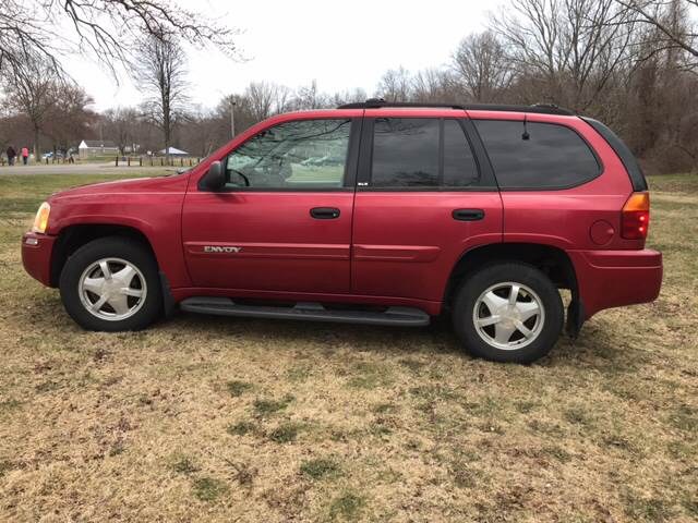 2002 GMC Envoy 4dr 4WD SLE, available for sale in Plainville, Connecticut | Choice Group LLC Choice Motor Car. Plainville, Connecticut