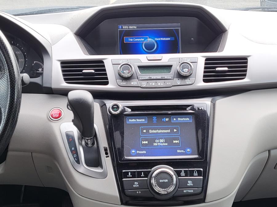 2016 Honda Odyssey 5dr EX-L w/Navi, available for sale in Newark, New Jersey | Champion Auto Sales. Newark, New Jersey 2016 Honda Odyssey 5dr EX-L w/Navi, available for sale in Newark, New Jersey | Champion Auto Sales. Newark, New Jersey