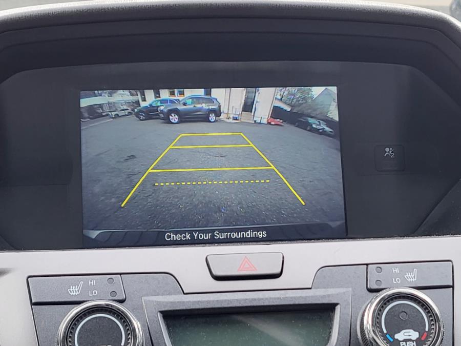 2016 Honda Odyssey 5dr EX-L w/Navi, available for sale in Newark, New Jersey | Champion Auto Sales. Newark, New Jersey 2016 Honda Odyssey 5dr EX-L w/Navi, available for sale in Newark, New Jersey | Champion Auto Sales. Newark, New Jersey