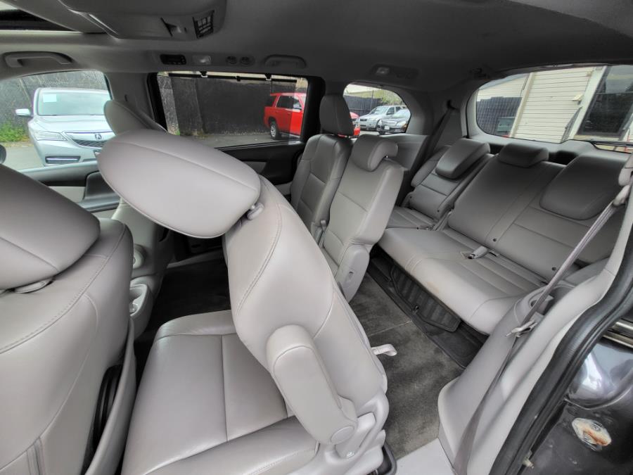 2016 Honda Odyssey 5dr EX-L w/Navi, available for sale in Newark, New Jersey | Champion Auto Sales. Newark, New Jersey 2016 Honda Odyssey 5dr EX-L w/Navi, available for sale in Newark, New Jersey | Champion Auto Sales. Newark, New Jersey