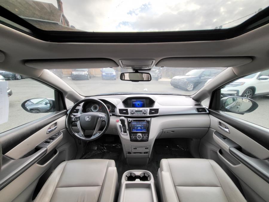 2016 Honda Odyssey 5dr EX-L w/Navi, available for sale in Newark, New Jersey | Champion Auto Sales. Newark, New Jersey 2016 Honda Odyssey 5dr EX-L w/Navi, available for sale in Newark, New Jersey | Champion Auto Sales. Newark, New Jersey