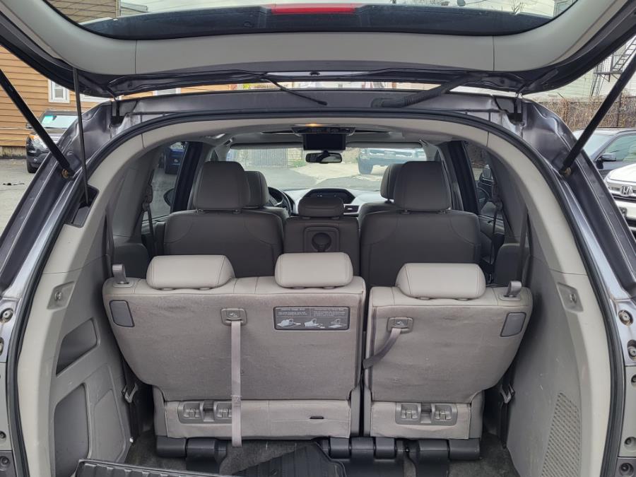 2016 Honda Odyssey 5dr EX-L w/Navi, available for sale in Newark, New Jersey | Champion Auto Sales. Newark, New Jersey 2016 Honda Odyssey 5dr EX-L w/Navi, available for sale in Newark, New Jersey | Champion Auto Sales. Newark, New Jersey