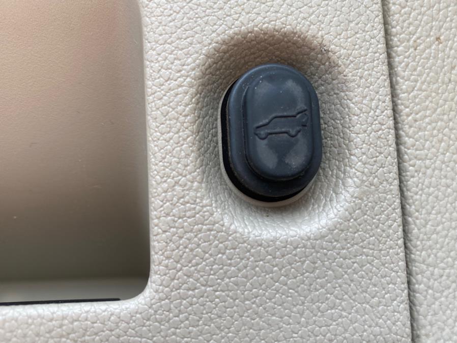 Used Cadillac Escalade 4WD 4dr Premium Collection 2016 | Lava Motors 2 Inc. Canton, Connecticut Used Cadillac Escalade 4WD 4dr Premium Collection 2016 | Lava Motors 2 Inc. Canton, Connecticut